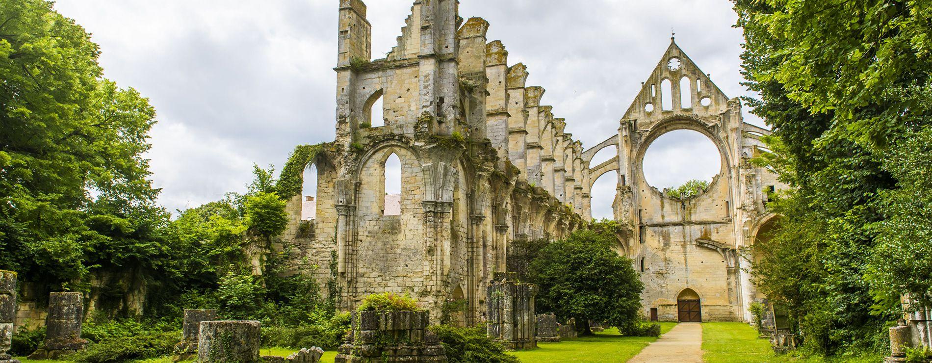 Abbaye De Longpont - French Baroudeur