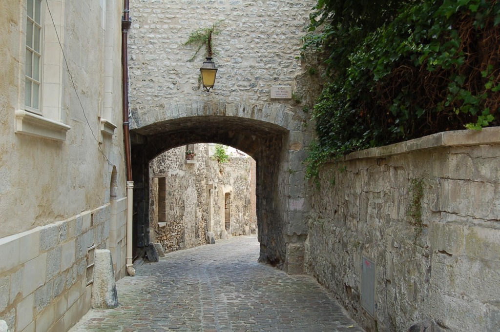 Rempart GalloRomain de Senlis French Baroudeur